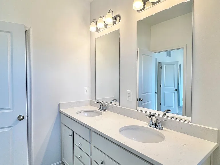 357 Andrew Ct — Photo 47