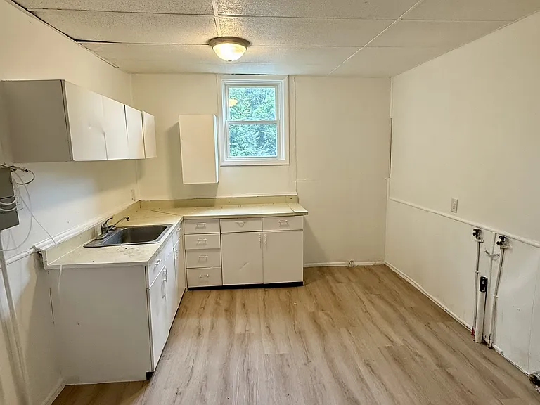 1501 Lexington Ave — Photo 5