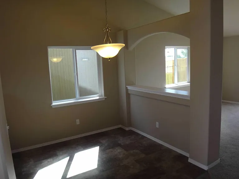 2052 Alco Ave — Photo 9