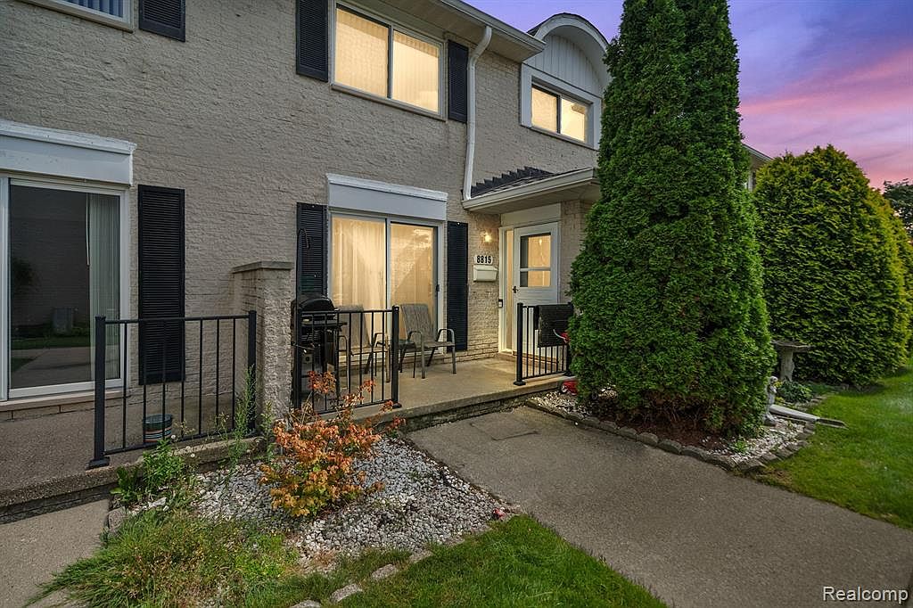 8815 F Bunker Blvd, Sterling Heights, MI 48313 Zillow