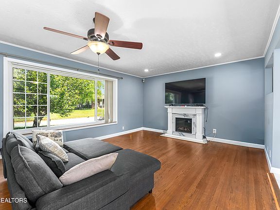 2nd image of 209 Chaho Rd