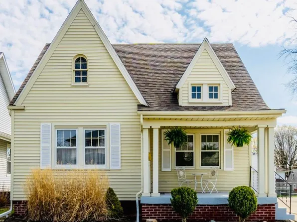 1620 Fairhill Rd, Fort Wayne, IN 46808