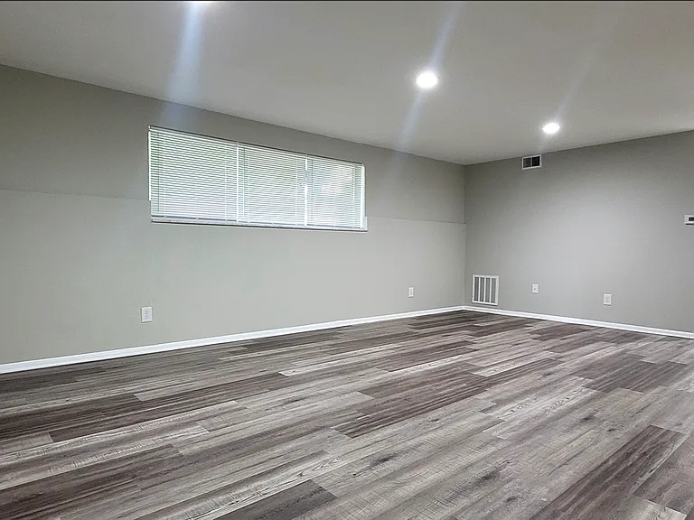 Flowerdale Apartments — Photo 3