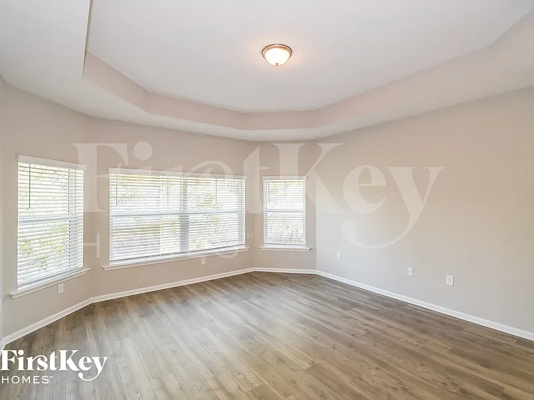 2721 Copperwood Ave — Photo 8