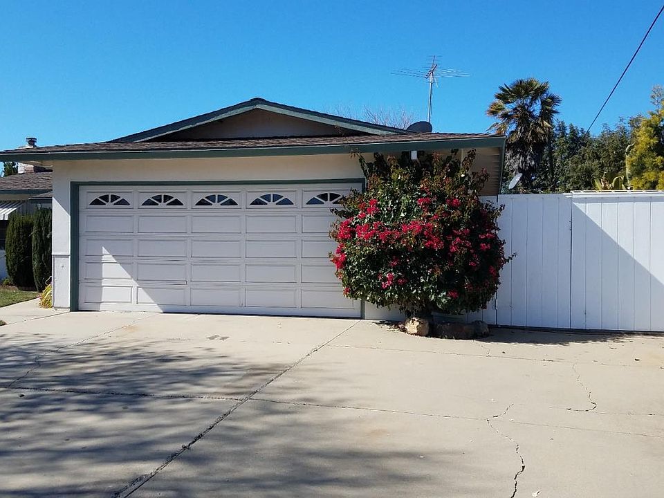 2nd image of 1537 Placer Way