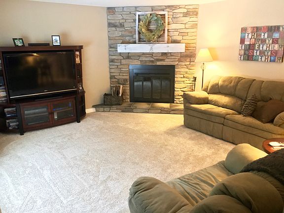 3rd image of 3021 Buchberger Ave