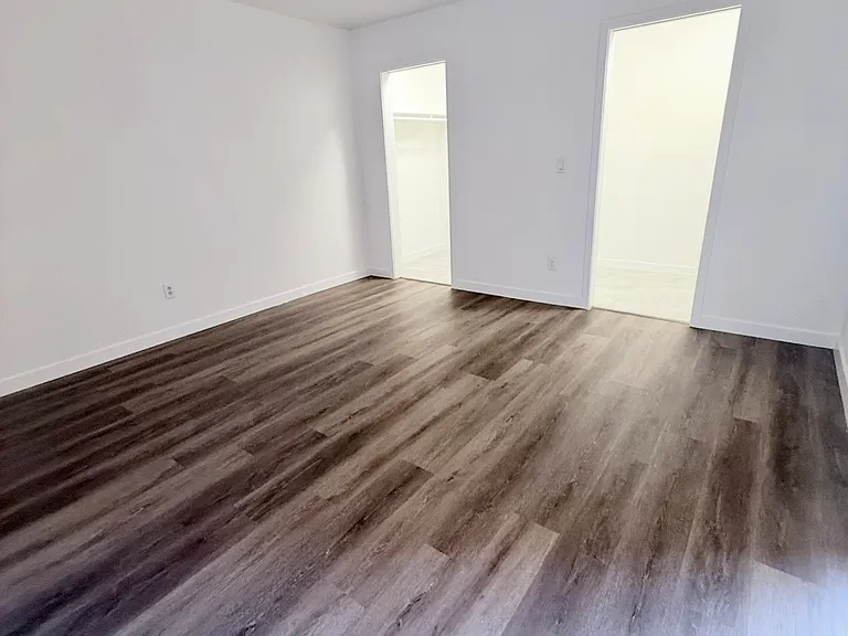 4950 N Miller Rd #139 — Photo 8