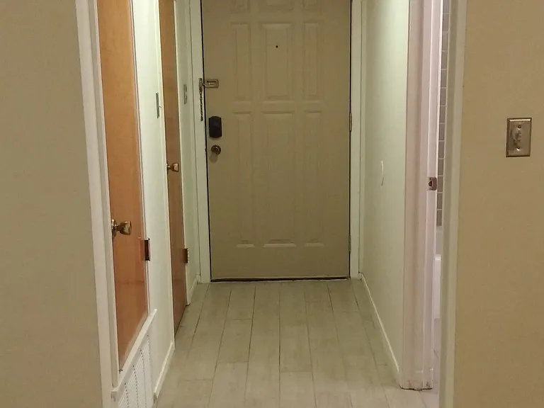 500 E Riverside Dr #119 — Photo 1