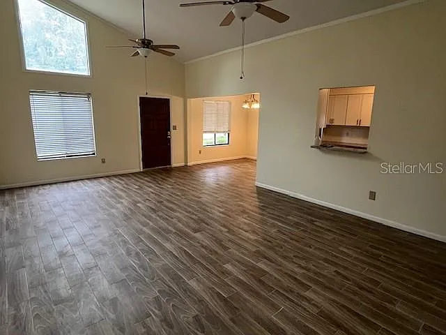 3 bed, 2.0 bath, 1081 sqft, $1,695 — Photo 2