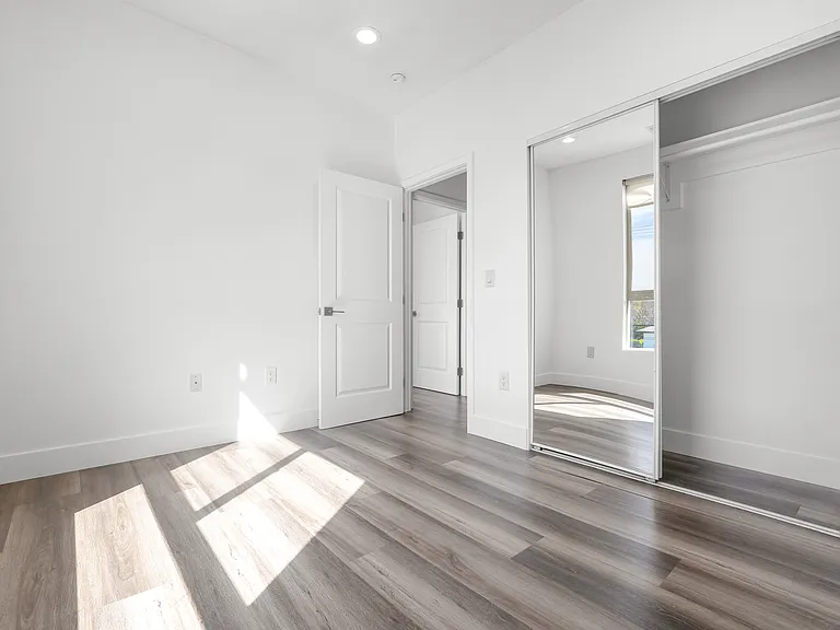 6006 N Klump Ave — Photo 12