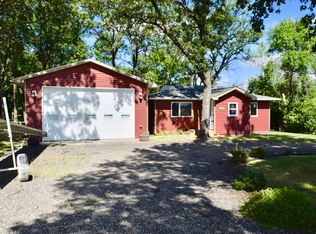 315 Oakwood Dr, Devils Lake, ND 58301