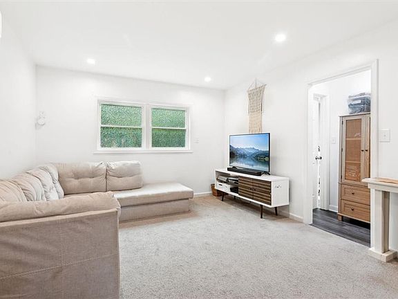 4th image of 12 Burke Avenue