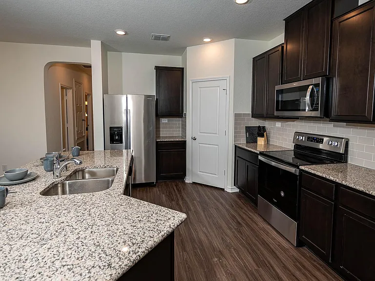 4411 Tivoli Dr — Photo 6