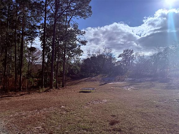 3rd image of 900 Racoon Trl