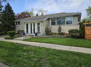 601 N Seminary Ave, Park Ridge, IL 60068