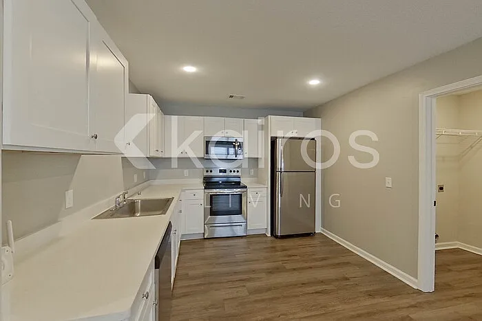 124 Cottage Grove Rd — Photo 6