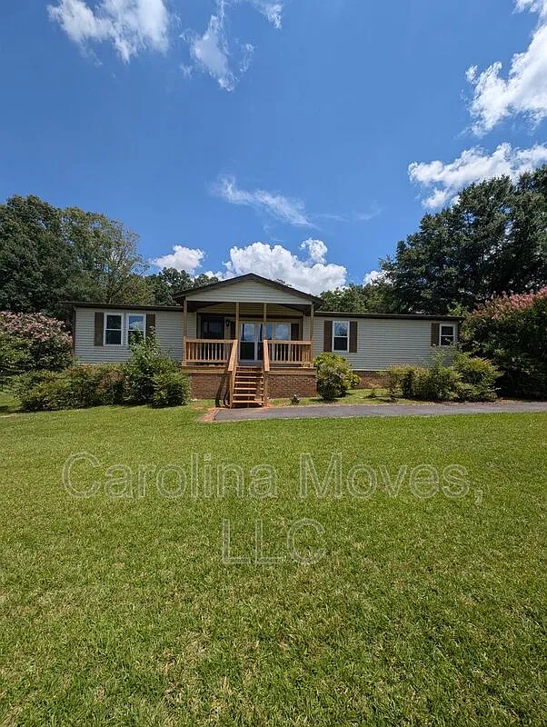 3 bed, 2.0 bath, 1568 sqft, $1,650 — Photo 1