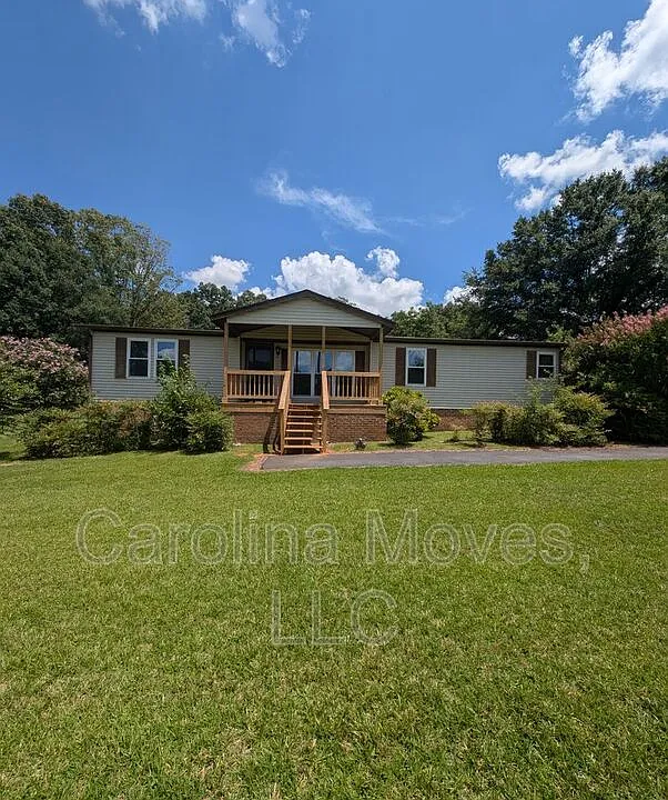 220 Farrs Rd