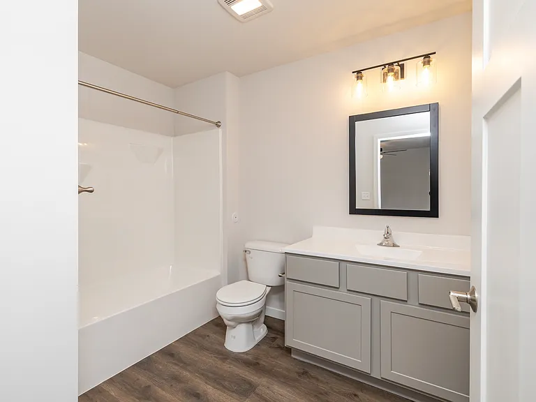 899 Chapel Dr — Photo 14