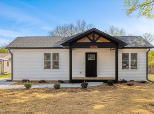 402 Poplar St, Graham, NC 27253