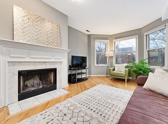 5th image of 3348 N Lakewood Ave #2
