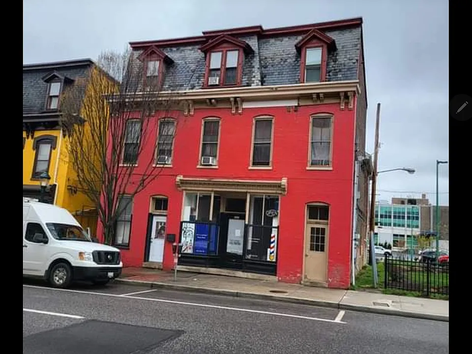 107 W Franklin St
