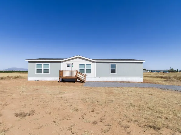 4 Gallinas Cir, Moriarty, NM 87035