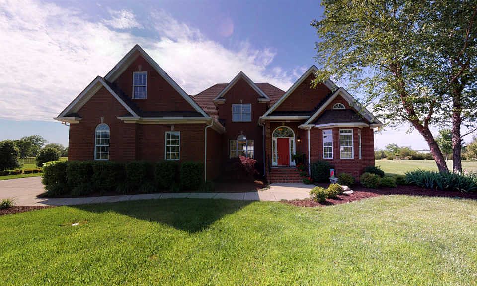 1st image of 105 Mosby Ct