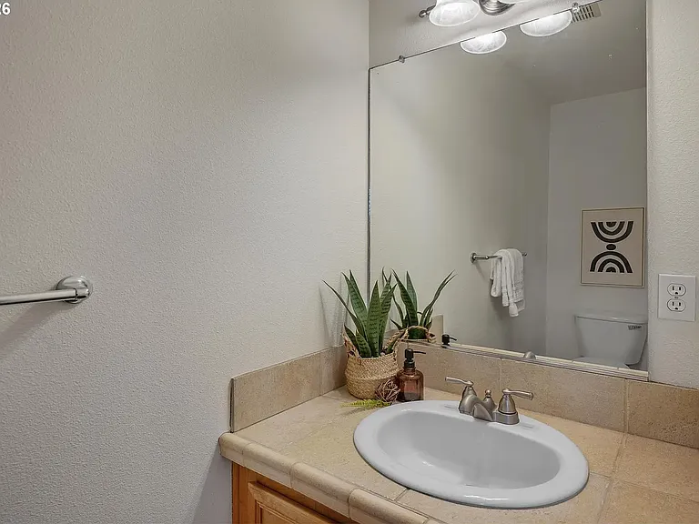 900 SW 173rd Ave — Photo 11