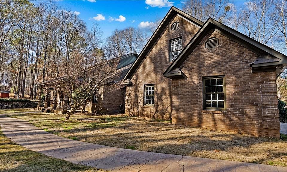 1st image of 877 McKee Rd