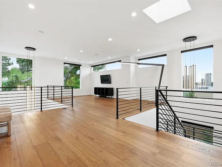 267 S Clermont St — Photo 17