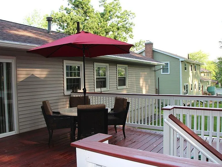 12 Monterey Ave — Photo 4