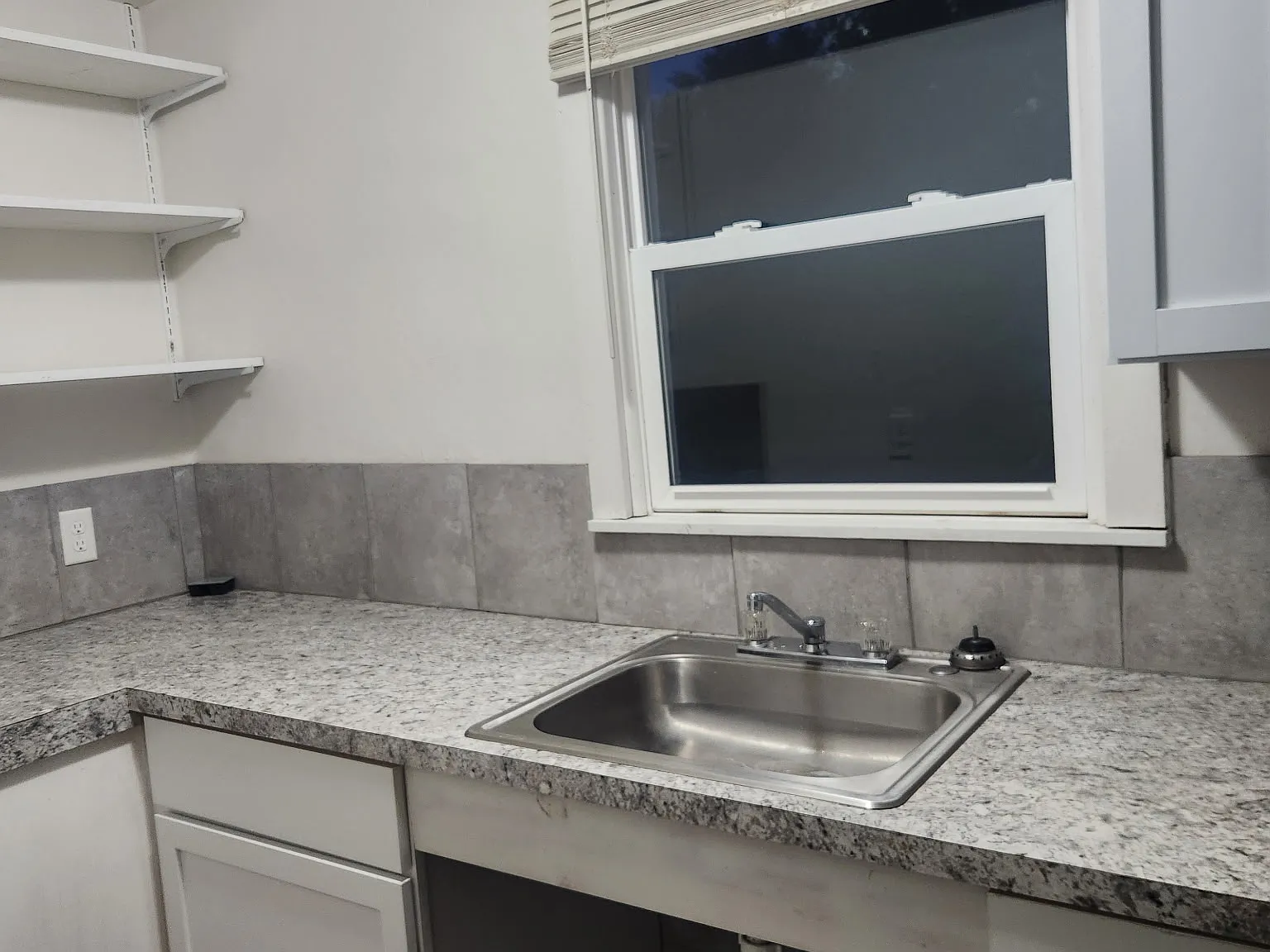 2 bed, 700 sqft, $650 — Photo 4