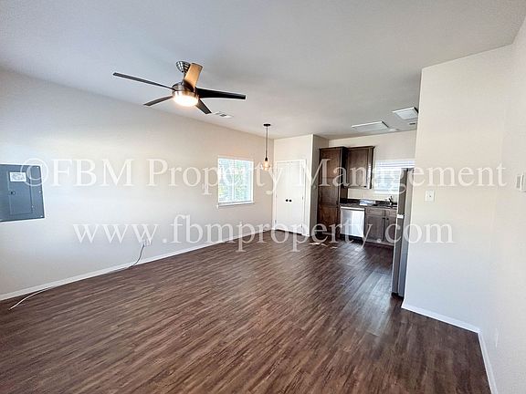 4th image of 818 Rose St #B