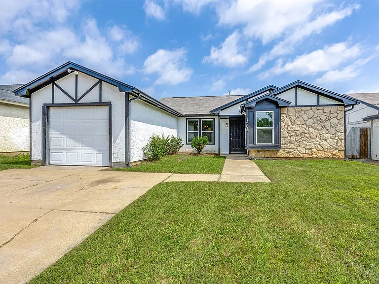 1505 Gentle Wind Dr — Photo 1