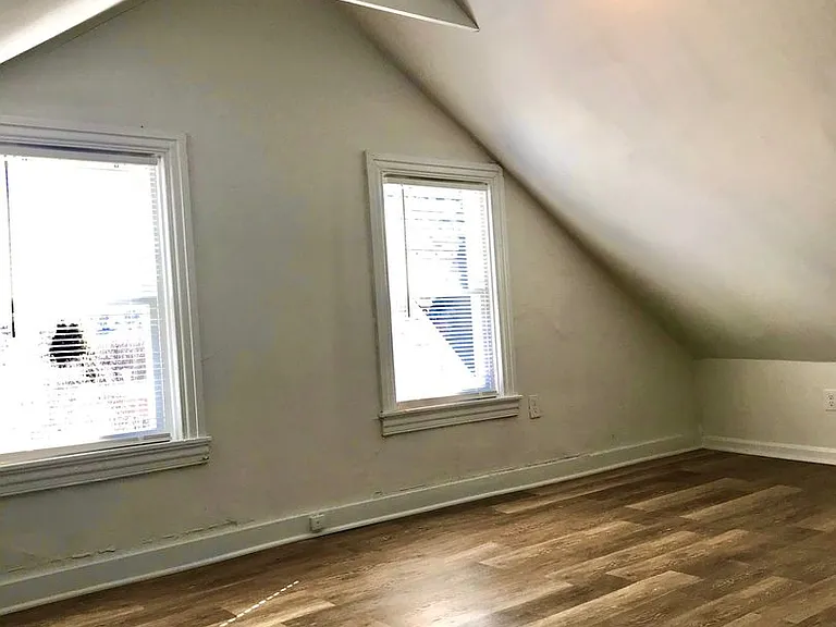 1046 Northampton St #3 — Photo 6