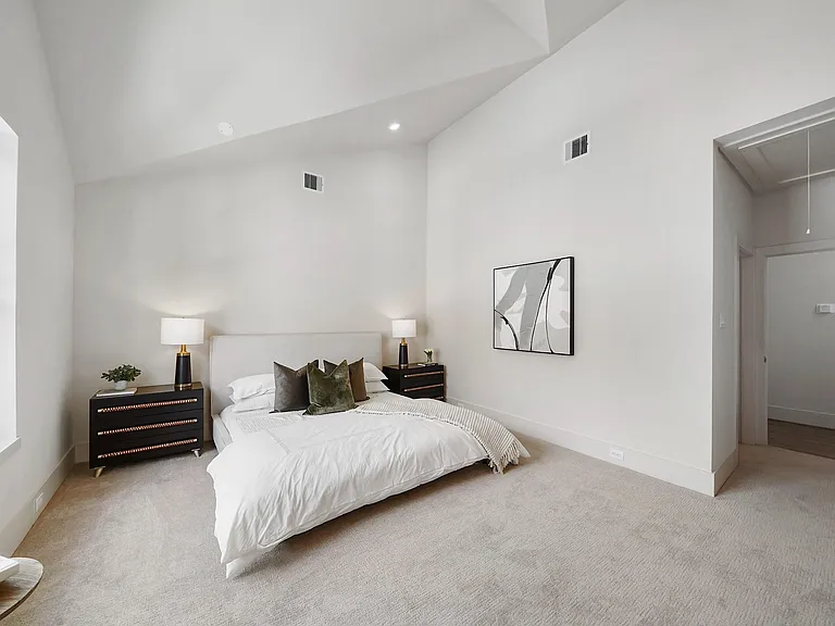 861 Rachel St #E — Photo 11