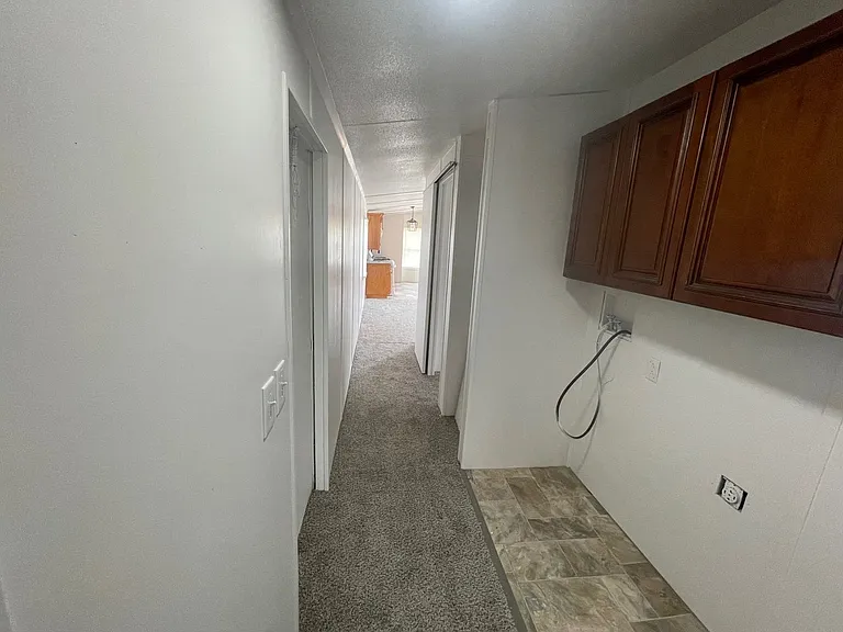 503 E Main St — Photo 41