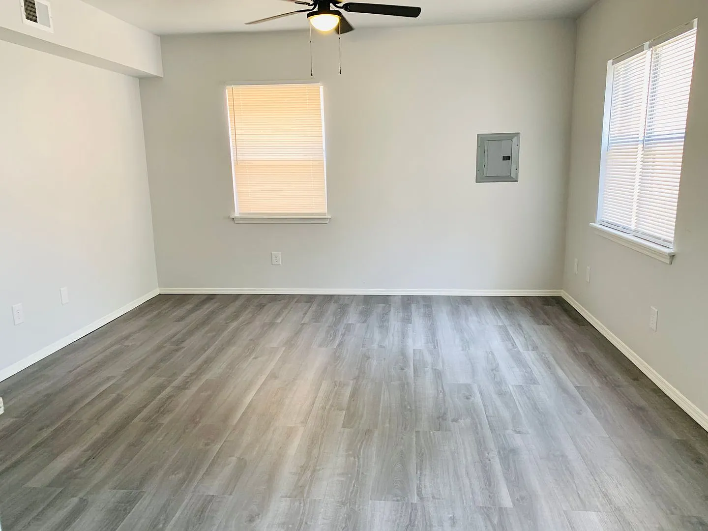 The Hayworth - 839 — Photo 2