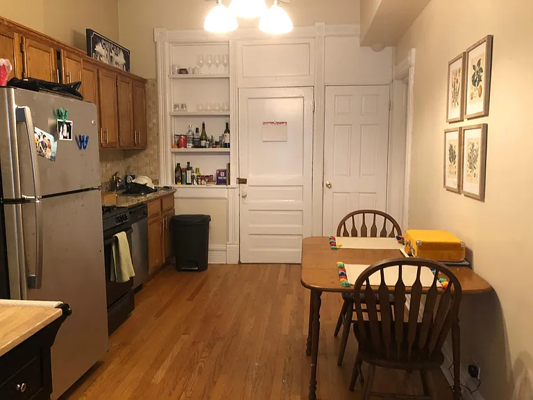 1950 N Bissell St #1 — Photo 11