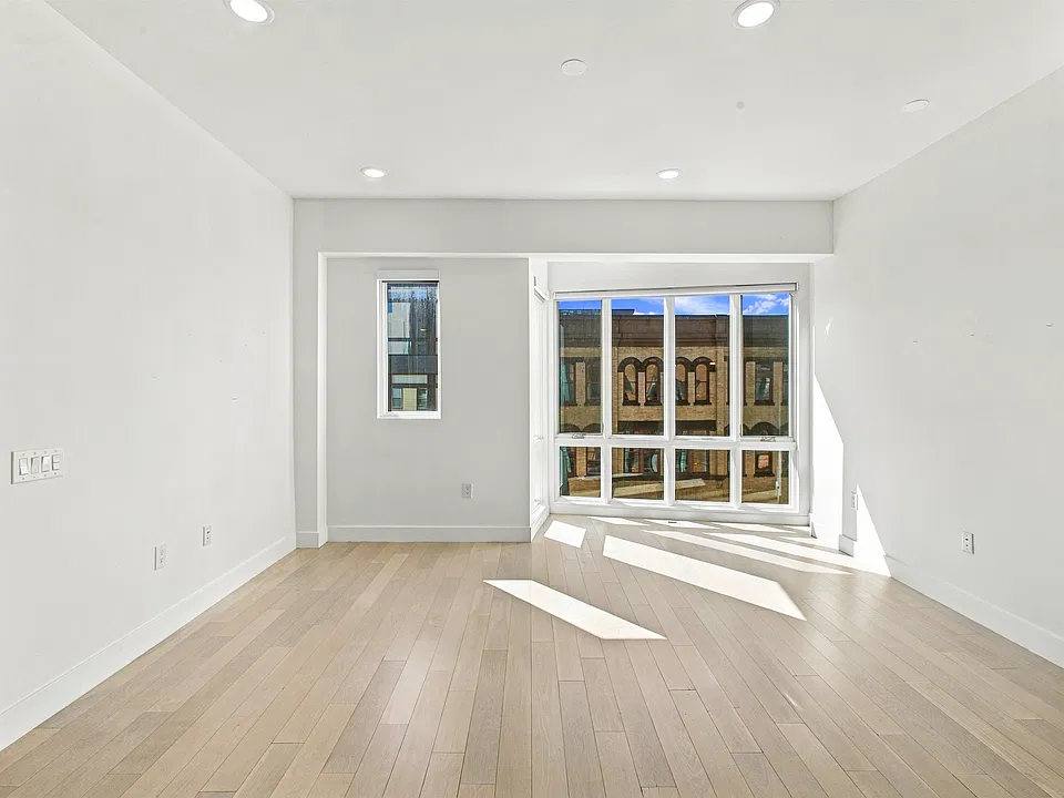 332 Newark Ave #4A