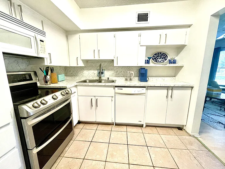 2331 Finlandia Ln #15 — Photo 8