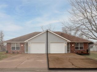 1123 SW Ephraim Dr, Grain Valley, MO 64029