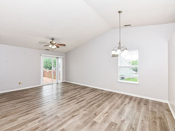 5th image of 3031 N White Rivr Parkway East Dr