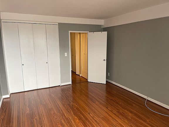 4th image of 16010 89th Ave APT 15H