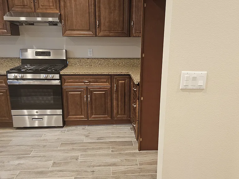 2615 Louise Ave #B — Photo 11