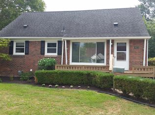 8823 W 11 Mile Rd, Huntington Woods, MI 48070