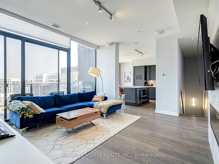 629 King St W #Penthouse 1415 — Photo 7