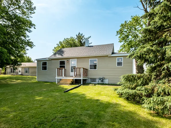 201 E Walnut St, Chatsworth, IL 60921