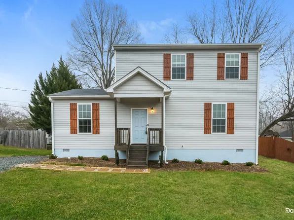 42 3rd St, Cramerton, NC 28032